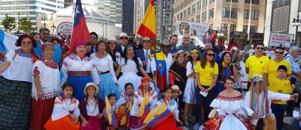 La delegación del Consulado de Colombia en Chicago participó en el desfile del Día de Cristóbal Colón 
