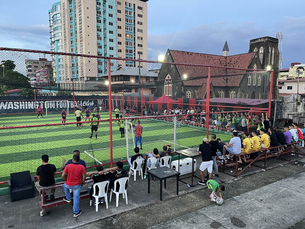 "Gran Éxito del Campeonato de Fútbol de Salón: Un Triunfo para la Integración y los Valores Comunitarios"