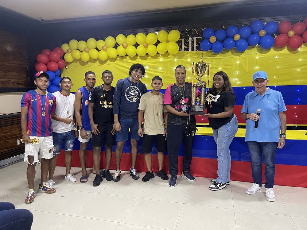 "Gran Éxito del Campeonato de Fútbol de Salón: Un Triunfo para la Integración y los Valores Comunitarios"